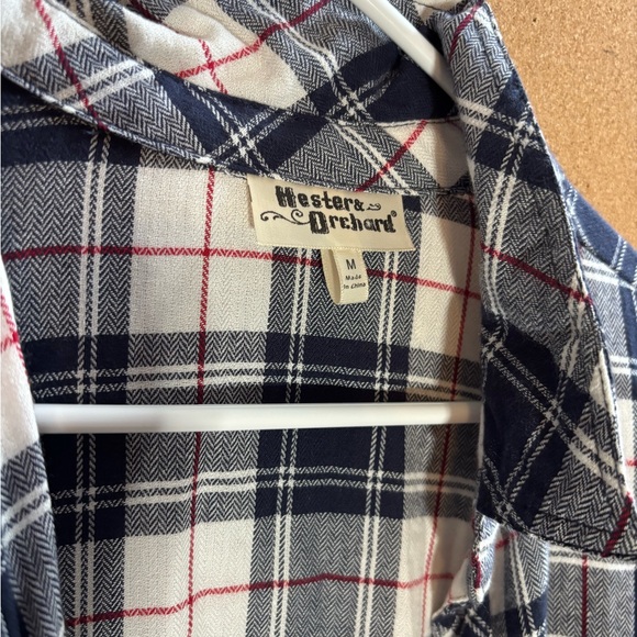 🔆BUNDLE: 2 Flannels - Picture 8 of 9